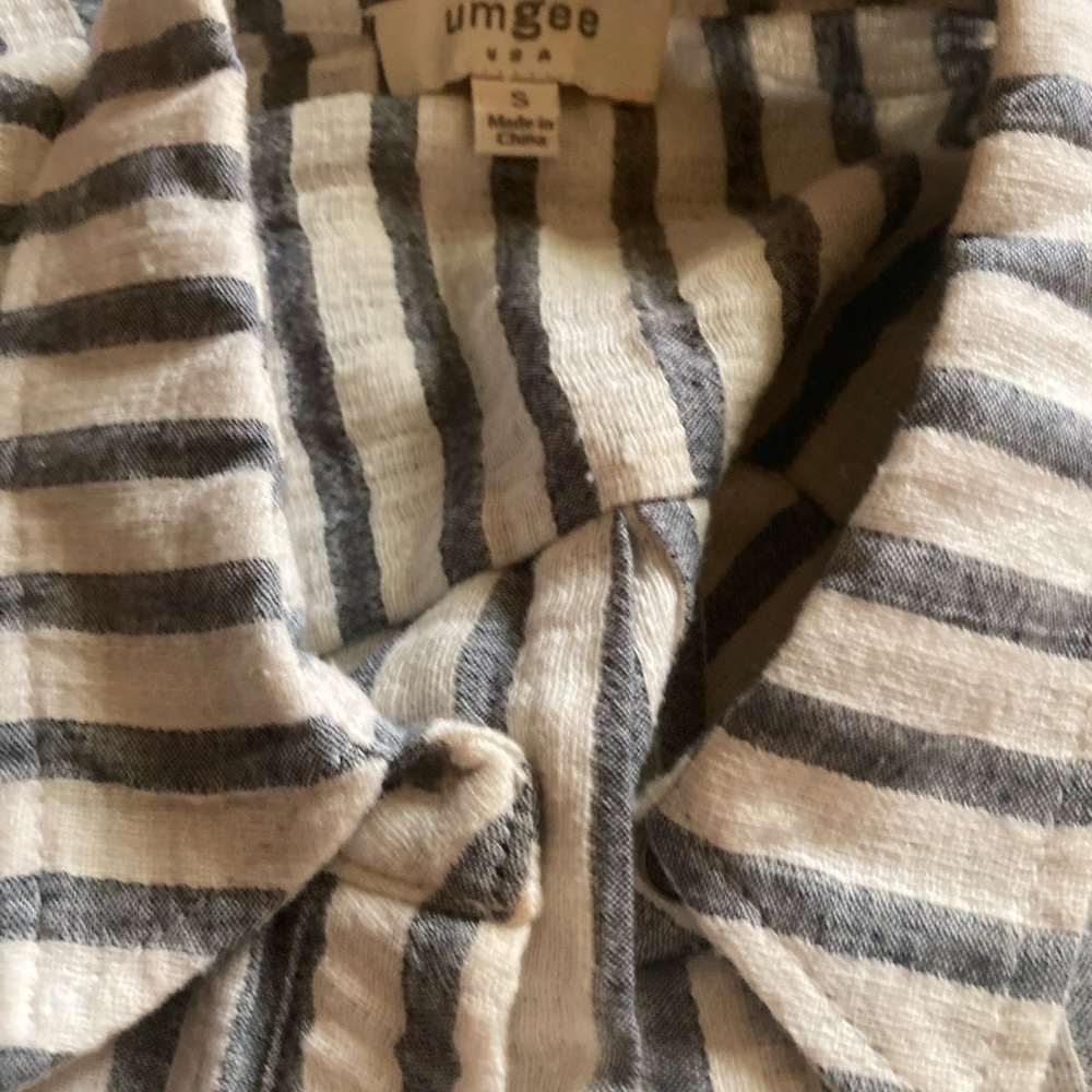 Umgee gray and White Striped Sleeveless dress shift - Picture 3 of 9